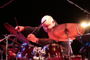 Daniel Humair improvisiert am Schlagzeug wie kein anderen 